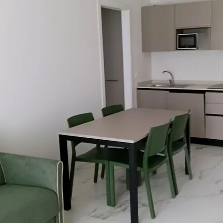 Renovated Flat With Private Fenced Garden In Lägenhet Bibione